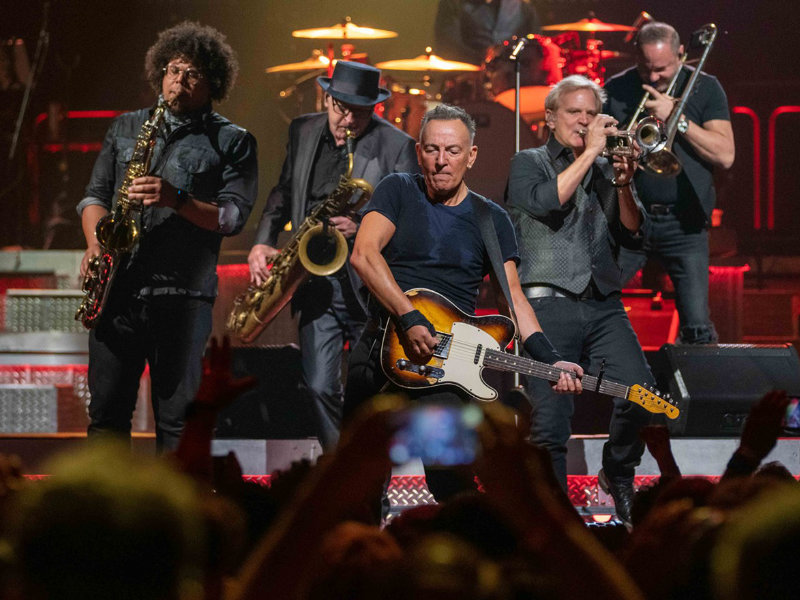 Bruce Springsteen & The E Street Band at Mohegan Sun Arena